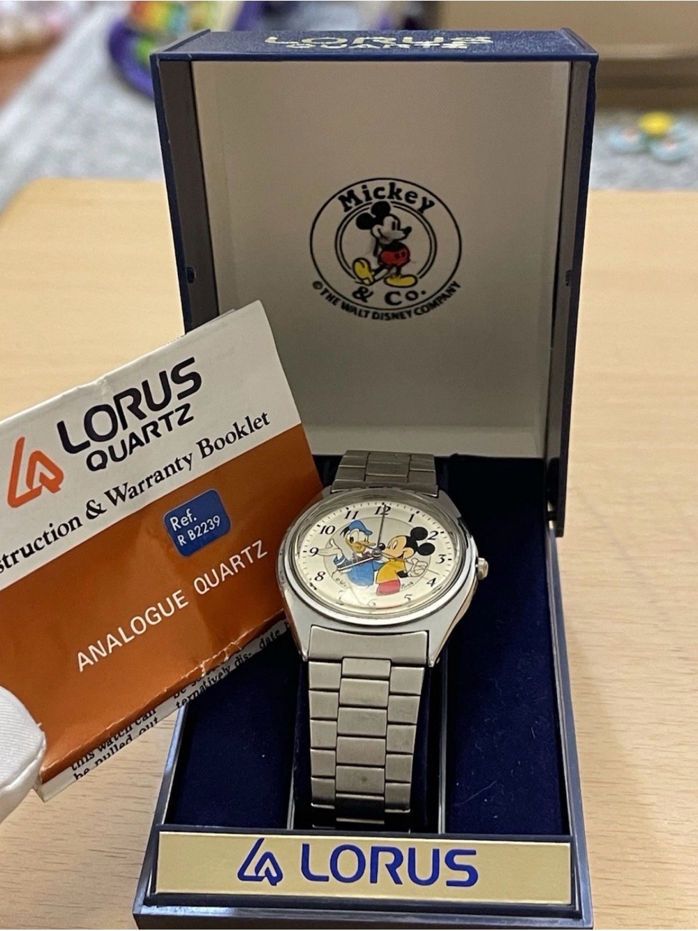 Vintage Disney Lorus Mickey Mouse & Donald Duck Watch 33mm Silver Tone V515 Rare